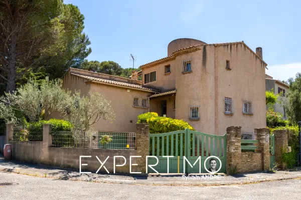 Marseille 13009 – Vente maison/villa 7&nbsp;pièces 5&nbsp;chambres