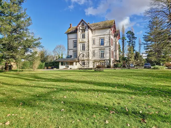 Espiute 64390 – Vente maison/villa 50&nbsp;pièces 40&nbsp;chambres