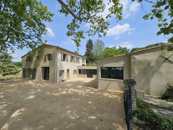 Caseneuve 84750 – Vente maison/villa 8&nbsp;pièces 5&nbsp;chambres