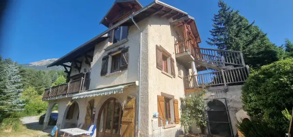 Embrun 05200 – Vente maison/villa 9&nbsp;pièces 6&nbsp;chambres