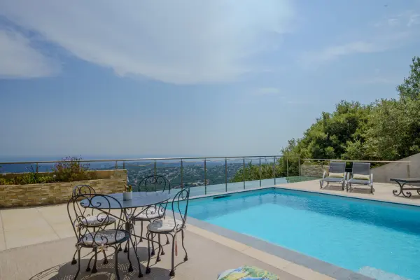 Saint-Jeannet 06640 – Vente maison/villa 6&nbsp;pièces 3&nbsp;chambres