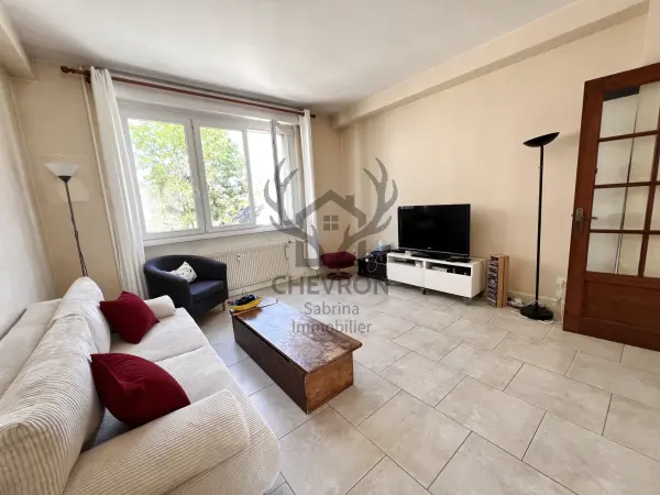 Charleville-Mézières 08000 – Vente appartement 5&nbsp;pièces 3&nbsp;chambres