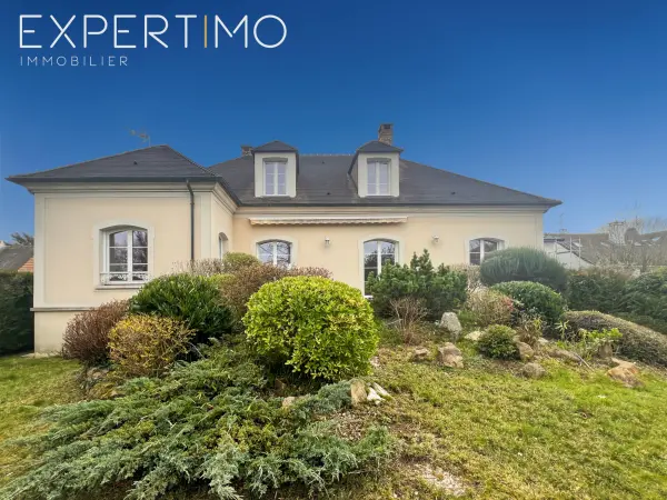Sainte-Geneviève-des-Bois 91700 – Vente maison/villa 9&nbsp;pièces 5&nbsp;chambres