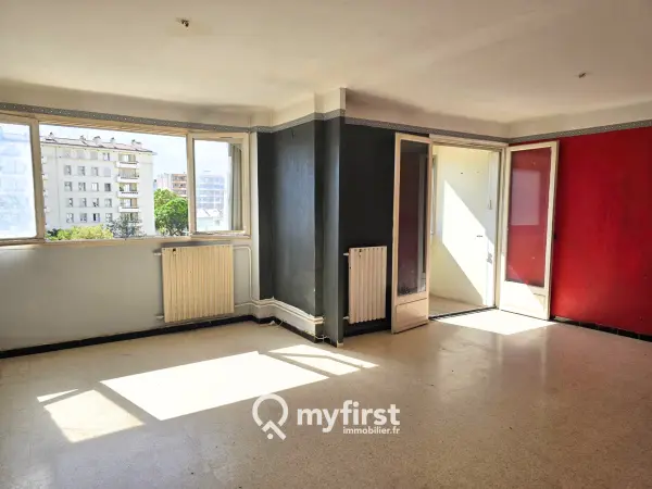 Toulon 83000 – Vente appartement 4&nbsp;pièces 2&nbsp;chambres