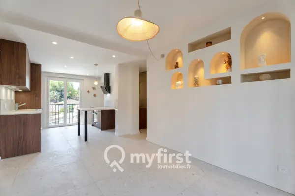 Toulon 83100 – Vente appartement 3&nbsp;pièces 2&nbsp;chambres