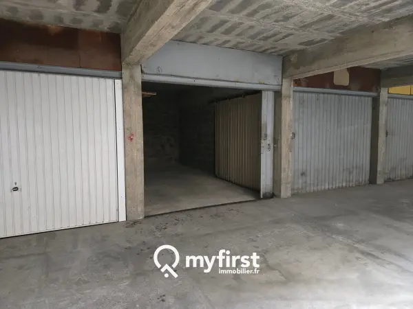 Toulon 83100 – Location parking/box