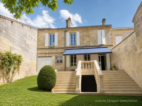 Coutras 33230 – Vente maison/villa 8&nbsp;pièces 5&nbsp;chambres