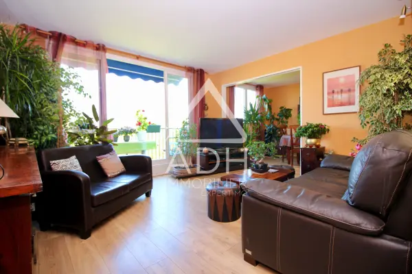 Neauphle-le-Château 78640 – Vente appartement 6&nbsp;pièces 4&nbsp;chambres