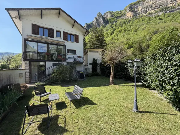 Saint-Rambert-en-Bugey 01230 – Vente maison/villa 9&nbsp;pièces 5&nbsp;chambres