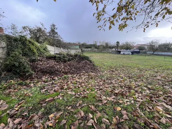 Taizé 79100 – Vente terrain