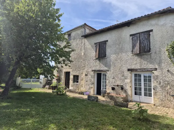 Biras 24310 – Vente maison/villa 12&nbsp;pièces 7&nbsp;chambres