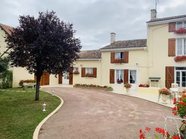 Neuville-de-Poitou 86170 – Vente maison/villa 5&nbsp;pièces 4&nbsp;chambres