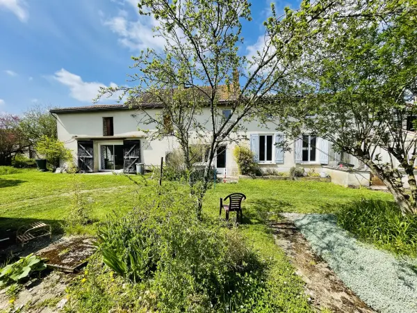 Neuville-de-Poitou 86170 – Vente maison/villa 6&nbsp;pièces 2&nbsp;chambres