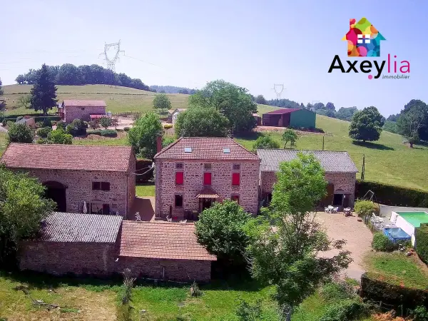 Saint-Martin-d&rsquo;Estréaux 42620 – Vente maison/villa 7&nbsp;pièces 6&nbsp;chambres