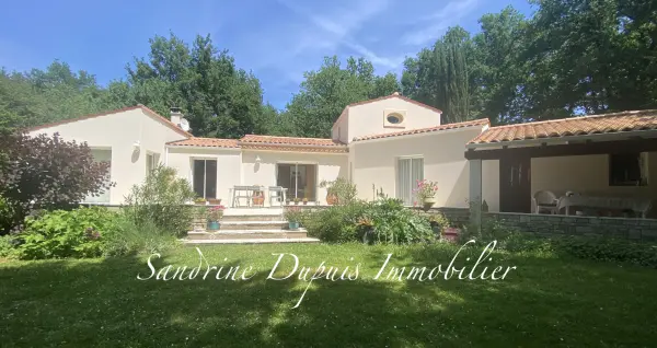 Pisany 17600 – Vente maison/villa 6&nbsp;pièces 3&nbsp;chambres