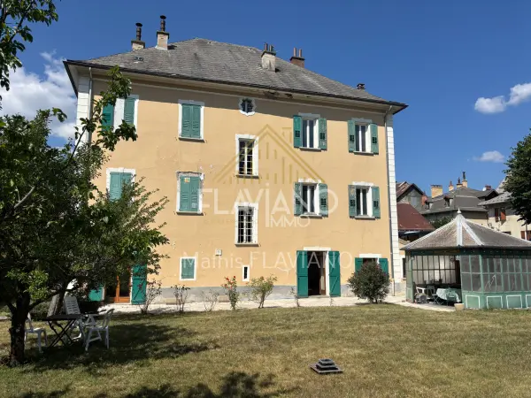 Barcelonnette 04400 – Vente maison/villa 23&nbsp;pièces 12&nbsp;chambres