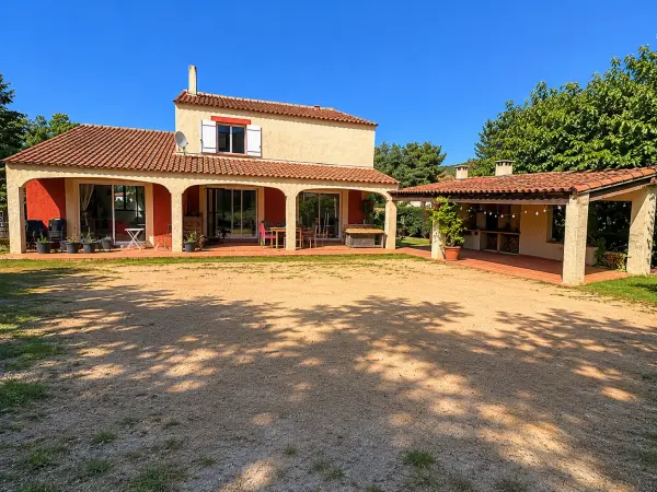 Aubagne 13400 – Vente appartement 7&nbsp;pièces 5&nbsp;chambres