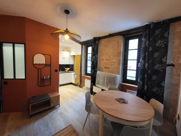 Figeac 46100 – Location appartement 2&nbsp;pièces 1&nbsp;chambre