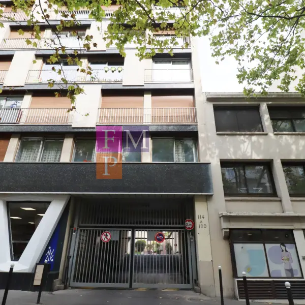 Paris 75011 – Location parking/box