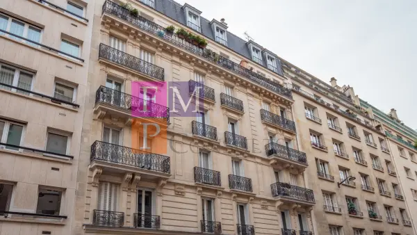 Paris 75012 – Vente parking/box