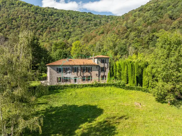 Toulouse 31000 – Vente chateau 35&nbsp;pièces 22&nbsp;chambres