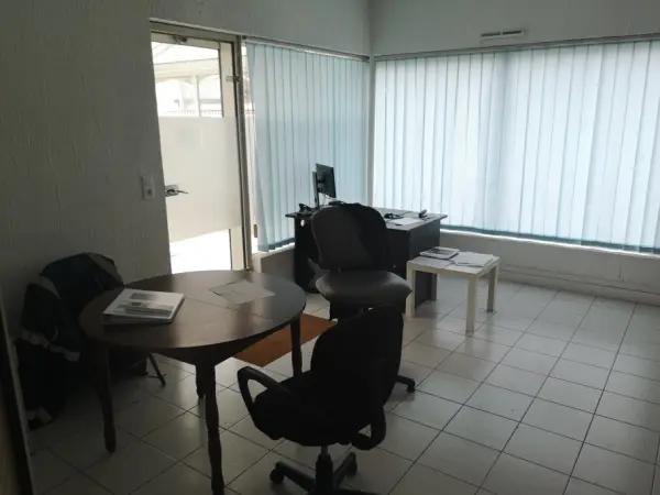 Pont-Sainte-Marie 10150 – Location local