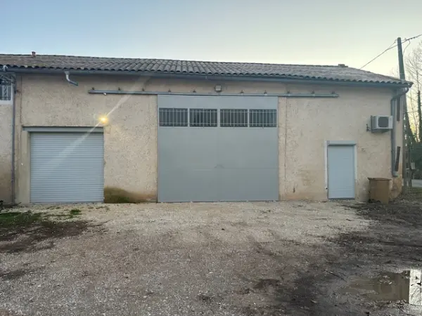 Velleron 84740 – Vente local