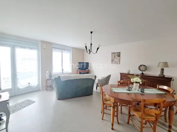 Ombrée d&rsquo;Anjou 49420 – Vente immeuble