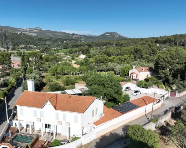 Allauch 13190 – Vente local 20&nbsp;pièces 15&nbsp;chambres