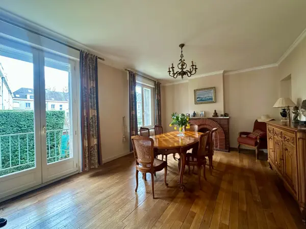 Valenciennes 59300 – Vente maison/villa 10&nbsp;pièces 6&nbsp;chambres