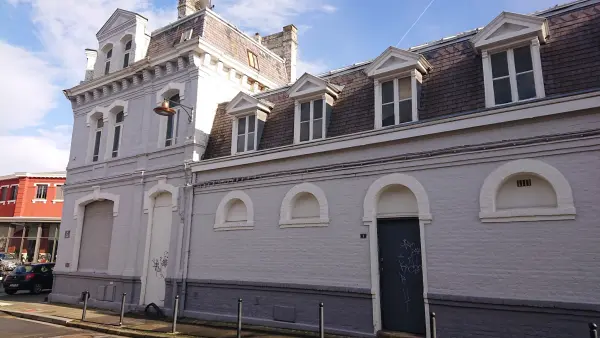 Valenciennes 59300 – Vente local