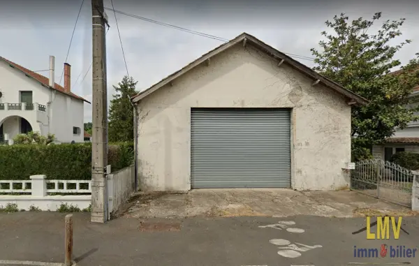 Pineuilh 33220 – Vente parking/box