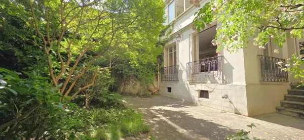 Paris 75015 – Vente maison/villa 8&nbsp;pièces 6&nbsp;chambres