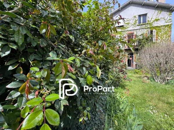 Clermont-Ferrand 63000 – Vente maison/villa 6&nbsp;pièces 5&nbsp;chambres