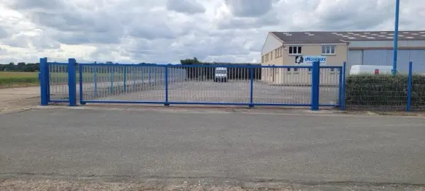 Conches-en-Ouche 27190 – Vente local