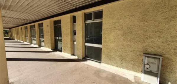 Évreux 27000 – Location local