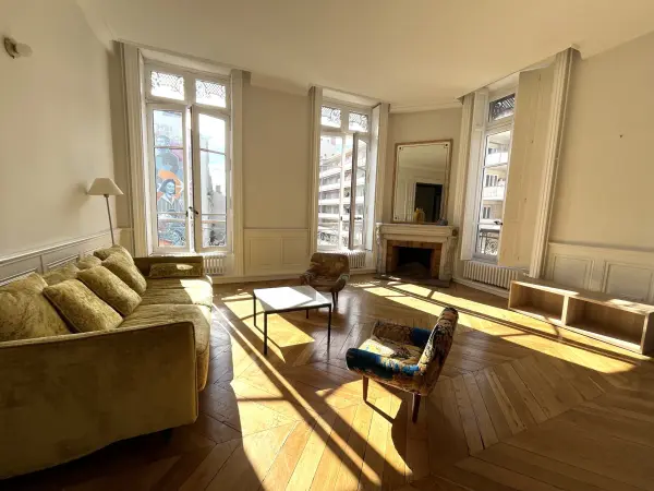 Lyon 69006 – Location appartement 6&nbsp;pièces 4&nbsp;chambres
