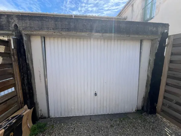 Luçon 85400 – Location parking/box