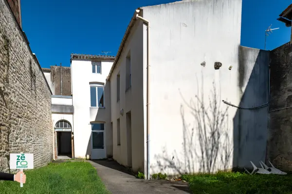 Luçon 85400 – Vente immeuble 10&nbsp;pièces
