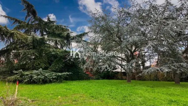 Toulouse 31200 – Vente terrain